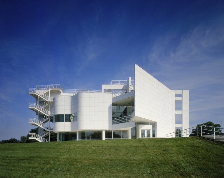 Retrospective on Richard Meier - Blog - Randall Davis Company